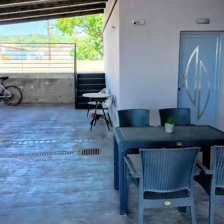 Theo'S House Apartment Nea Thesi Exterior photo