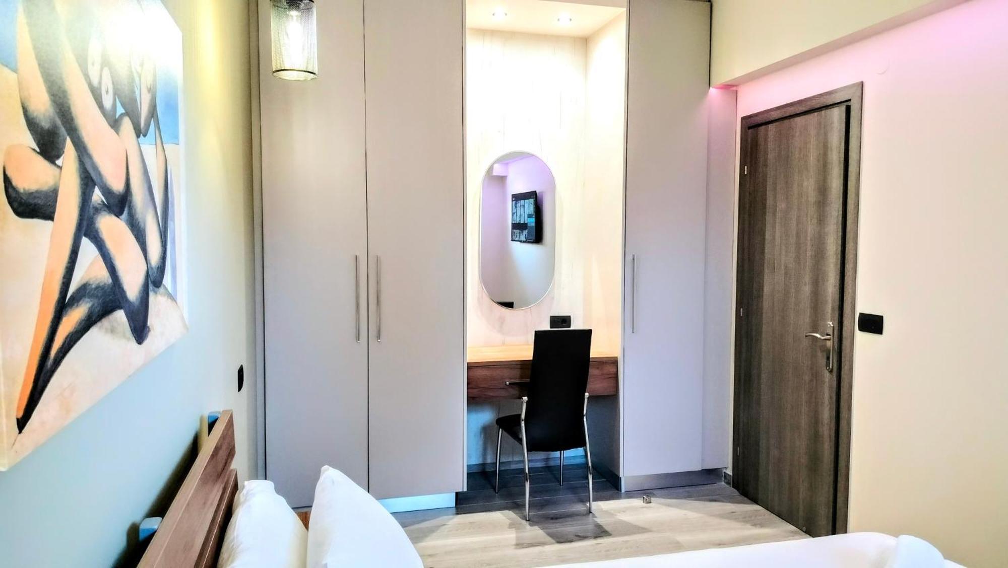 Theo's House Apartment *