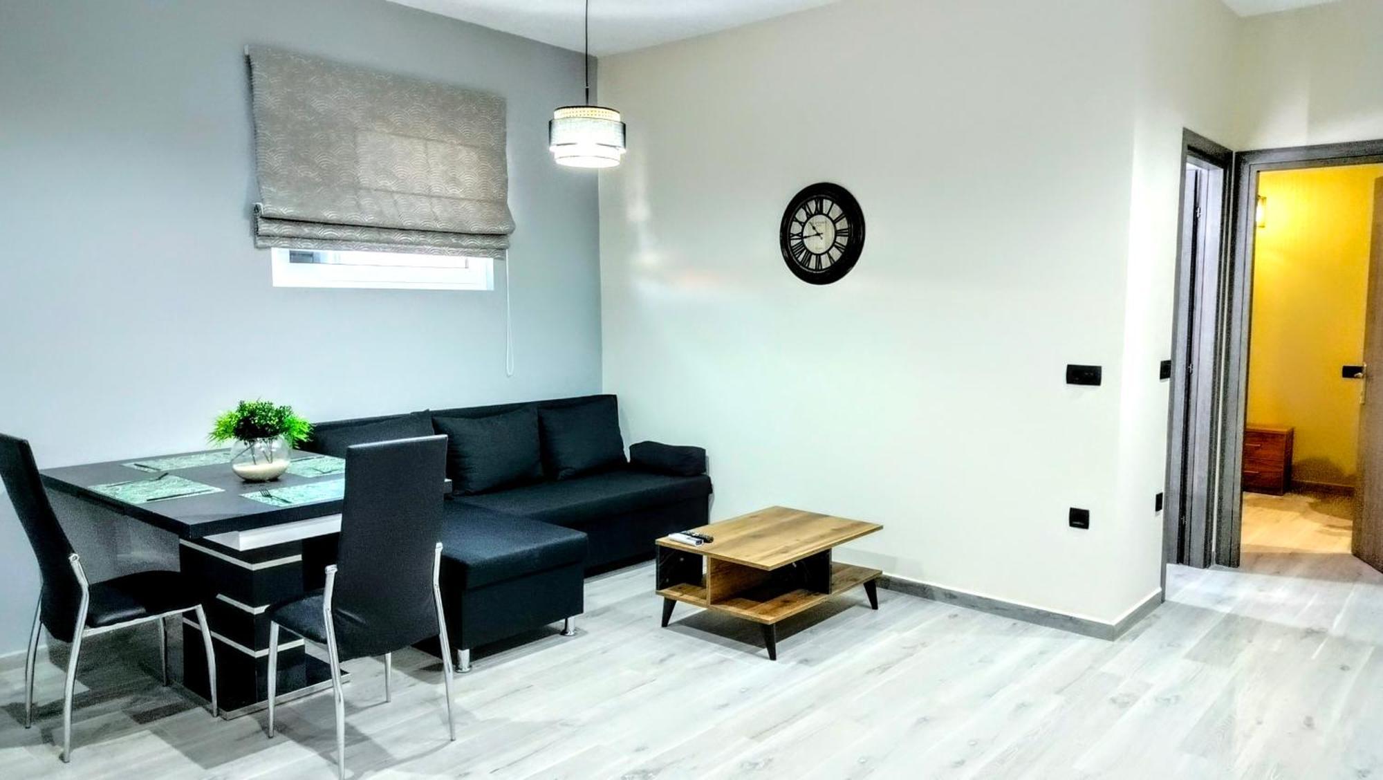Theo's House Apartment *