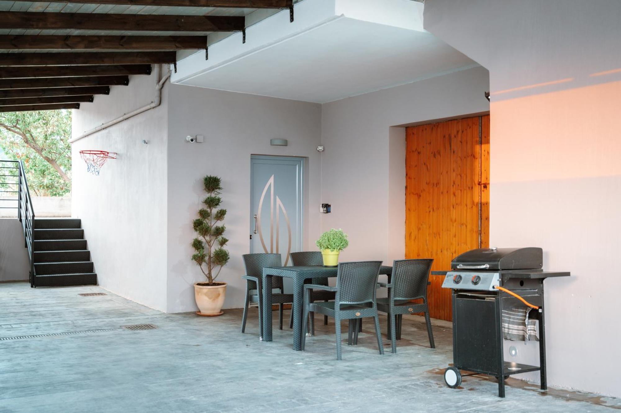 Apartment Theo's House Nea Thesi